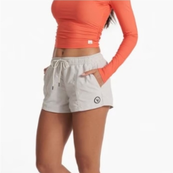 VUORI SUNWASHED SHORTS WOMENS XL 2.5" INSEAM ACTIVE COLOR SUEDE VW369 - Picture 1 of 10
